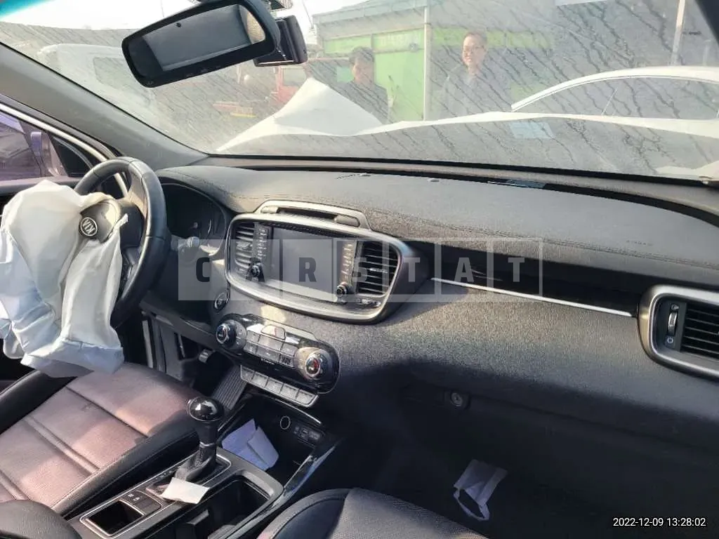 Photo 2 of 7: 2016 Kia Sorento, VIN KNAPS81ABGA259948 — Korean insurance auction