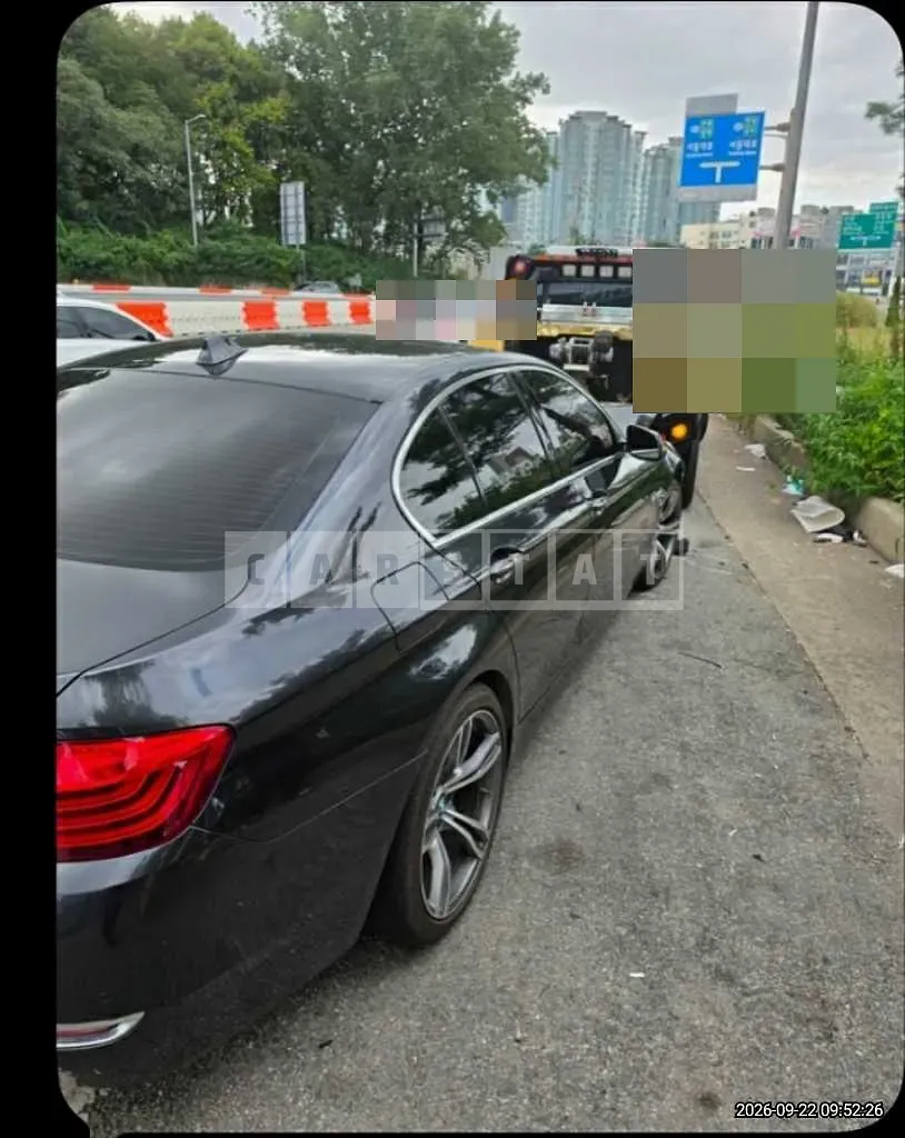 Photo 2 of 12: 2016 BMW 520d — Korean insurance auction