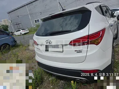 Photo 1 of 5: 2015 Hyundai Santa Fe DM Diesel 2.0 4WD — Korean insurance auction