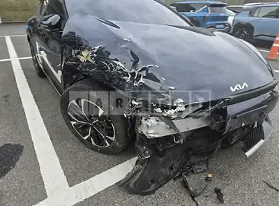 Photo 1 of 25: 2022 Kia EV6 — Korean insurance auction