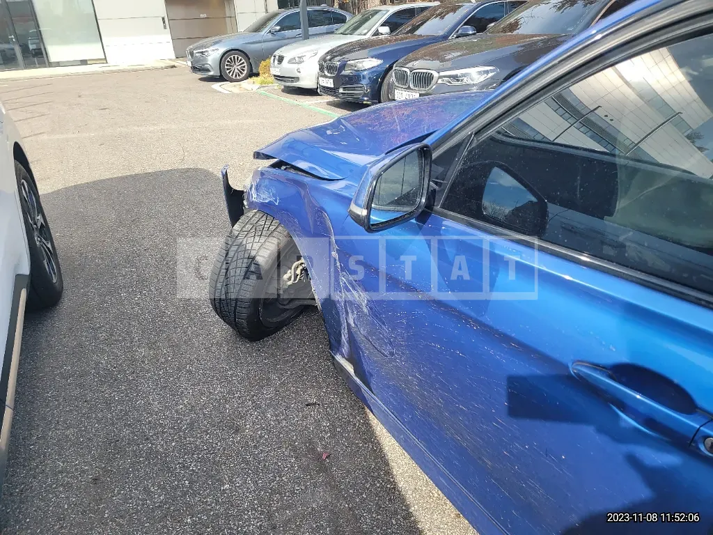 Photo 2 of 50: 2017 BMW 320d, VIN WBA8C5105HK856770 — Korean insurance auction