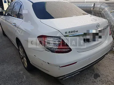 Photo 1 of 16: 2020 Mercedes-Benz E220 d 4Matic — Korean insurance auction