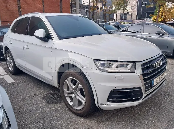 Photo 2 of 24: 2020 Audi Q5 45 TFSI quattro, VIN WAUZZZFY1L2077125 — Korean insurance auction
