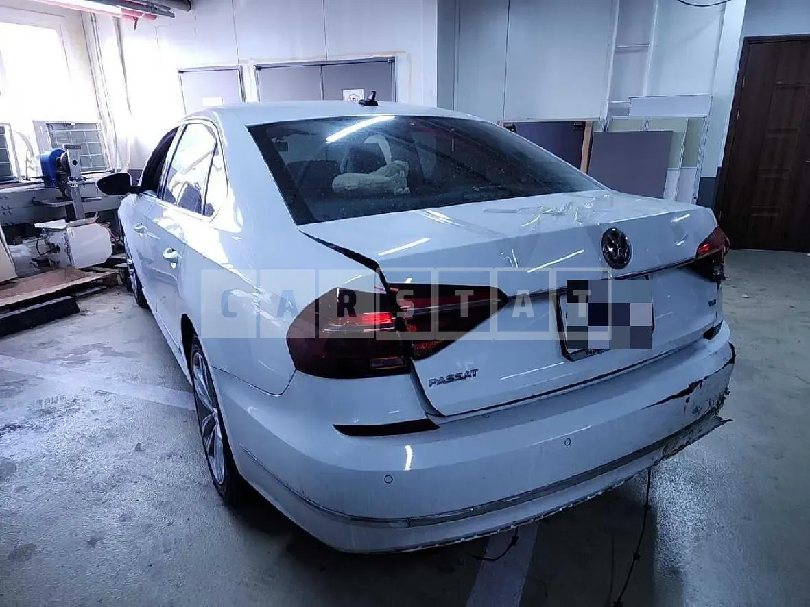 Photo 2 of 19: 2018 Volkswagen Passat 2.0 TSI — Korean insurance auction