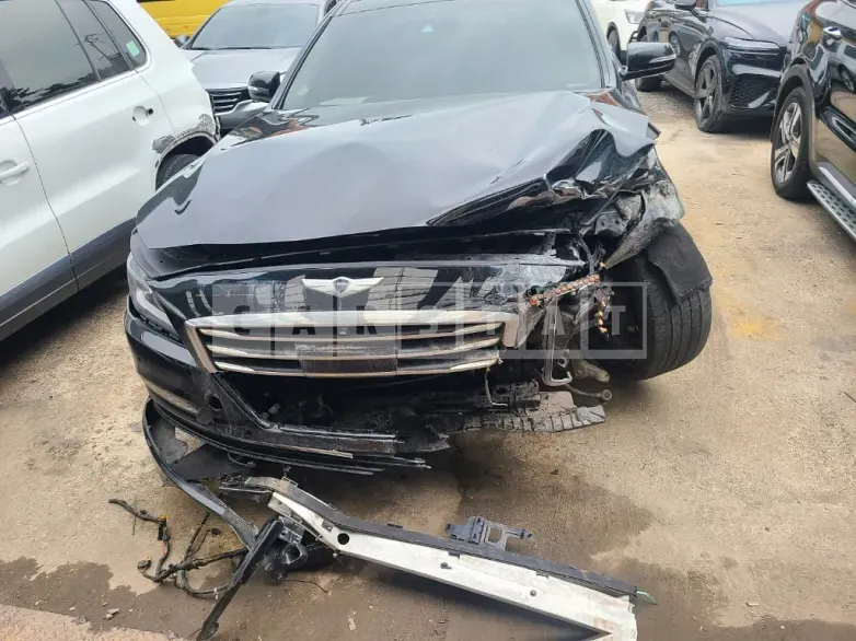 Photo 2 of 11: 2015 Genesis 380 — Korean insurance auction