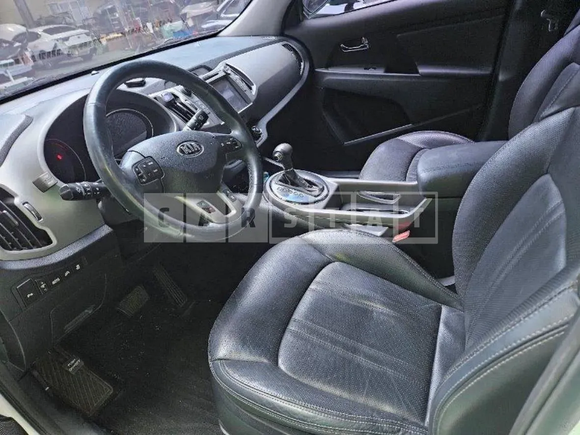 Photo 2 of 17: 2015 Kia Sportage R — Korean insurance auction
