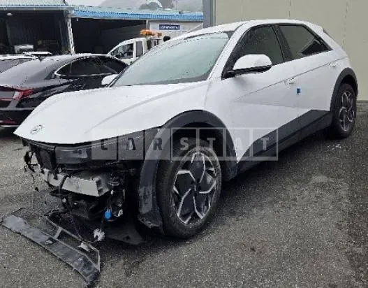 Photo 2 of 22: 2024 Hyundai IONIQ 5, VIN KMHKN81EFRU261358 — Korean insurance auction