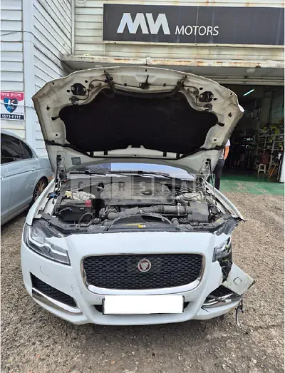 Photo 1 of 24: 2020 Jaguar XF 20d AWD — Korean insurance auction