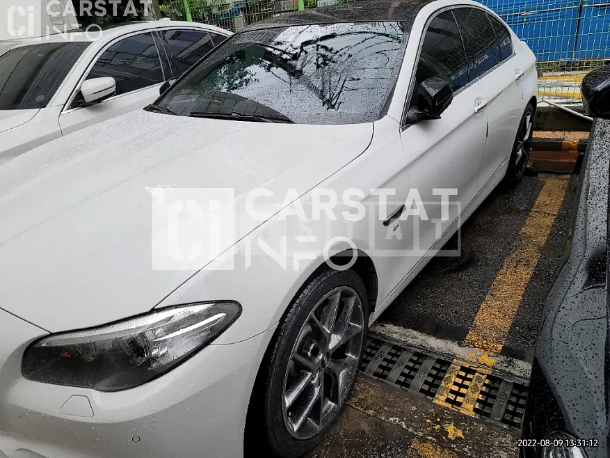 Photo 2 of 5: 2015 BMW 520d xDrive, VIN WBA5E7109FGK09295 — Korean insurance auction