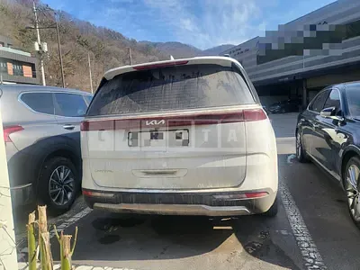 Photo 1 of 11: 2023 Kia Carnivals — Korean insurance auction