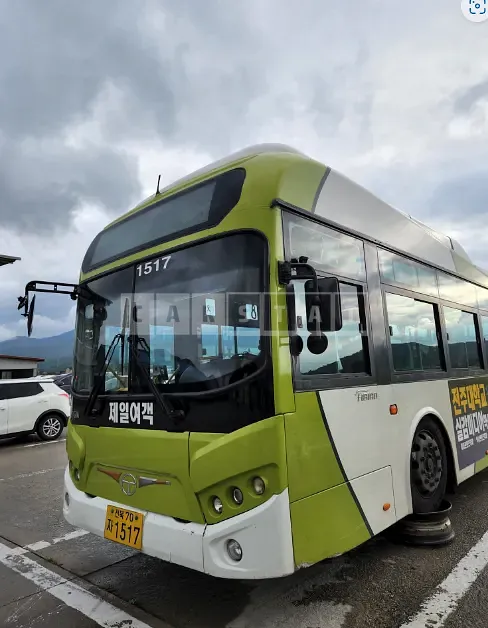 Photo 2 of 10: 2023 Hyundai White Bird (City Bus), VIN KMJTA18YPPC003618 — Korean insurance auction
