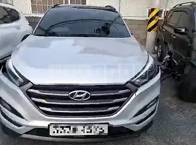 Photo 1 of 17: 2016 Hyundai Tucson, VIN KMHJ2815GGU076274 — Korean insurance auction