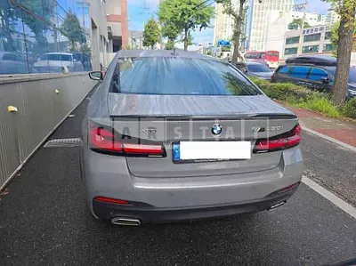 2022 BMW 520i