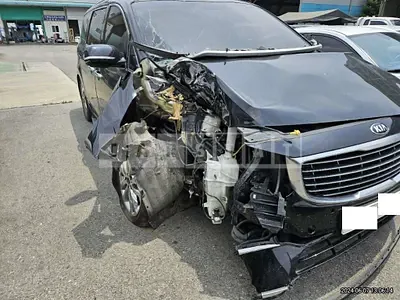 Photo 1 of 14: 2018 Kia Carnival — Korean insurance auction