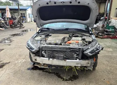Photo 1 of 19: 2018 Hyundai IONIQ, VIN KMHC951DGJU060035 — Korean insurance auction