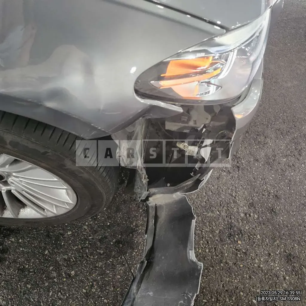 Photo 2 of 11: 2015 BMW 520d xDrive, VIN WBA5E7105FG153095 — Korean insurance auction