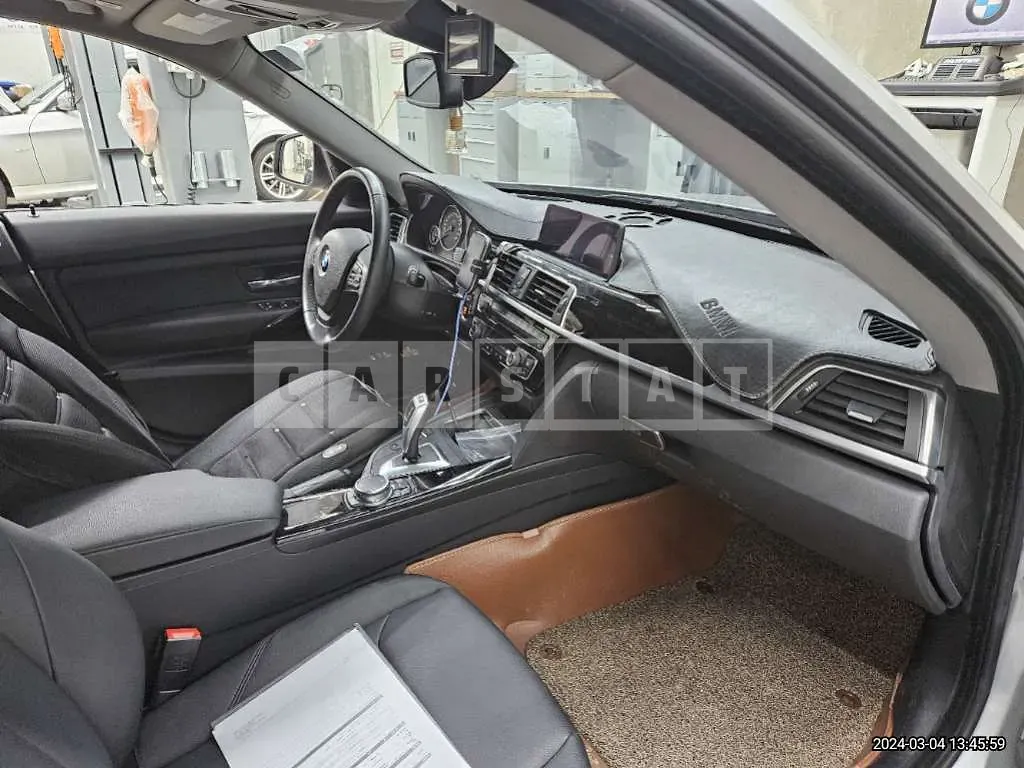 Photo 2 of 14: 2017 BMW 320d Gran Turismo xDrive, VIN WBA8T5103HG537760 — Korean insurance auction