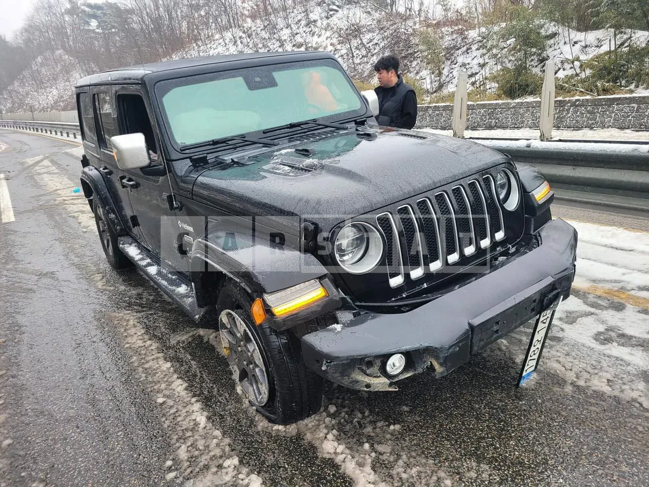 Photo 2 of 14: 2021 Jeep Wrangler, VIN 1C4HJXENXMW671756 — Korean insurance auction