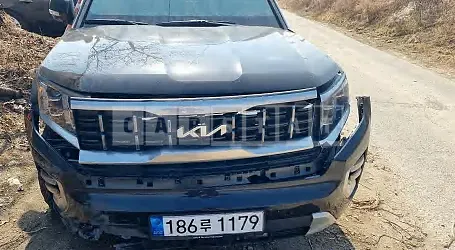 Photo 2 of 11: 2022 Kia Mojave, VIN KNAKM814DNA235664 — Korean insurance auction
