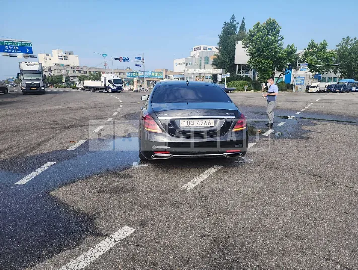 Photo 2 of 10: 2018 Mercedes-Benz S450 4Matic L, VIN WDDUG6EB9JA378555 — Korean insurance auction