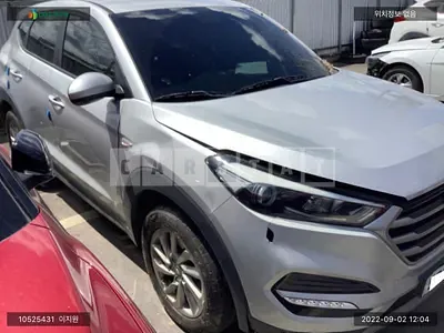 Photo 1 of 10: 2017 Hyundai Tucson, VIN KMHJ281ADJU555663 — Korean insurance auction
