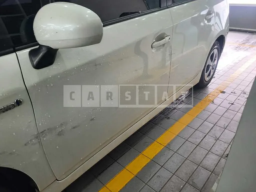 Photo 2 of 5: 2015 Toyota (parts) Prius Headlamp — Korean insurance auction