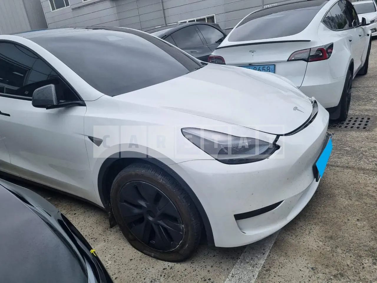 Photo 2 of 48: 2024 Tesla Model Y RWD, VIN LRWYGCFS7RC561961 — Korean insurance auction