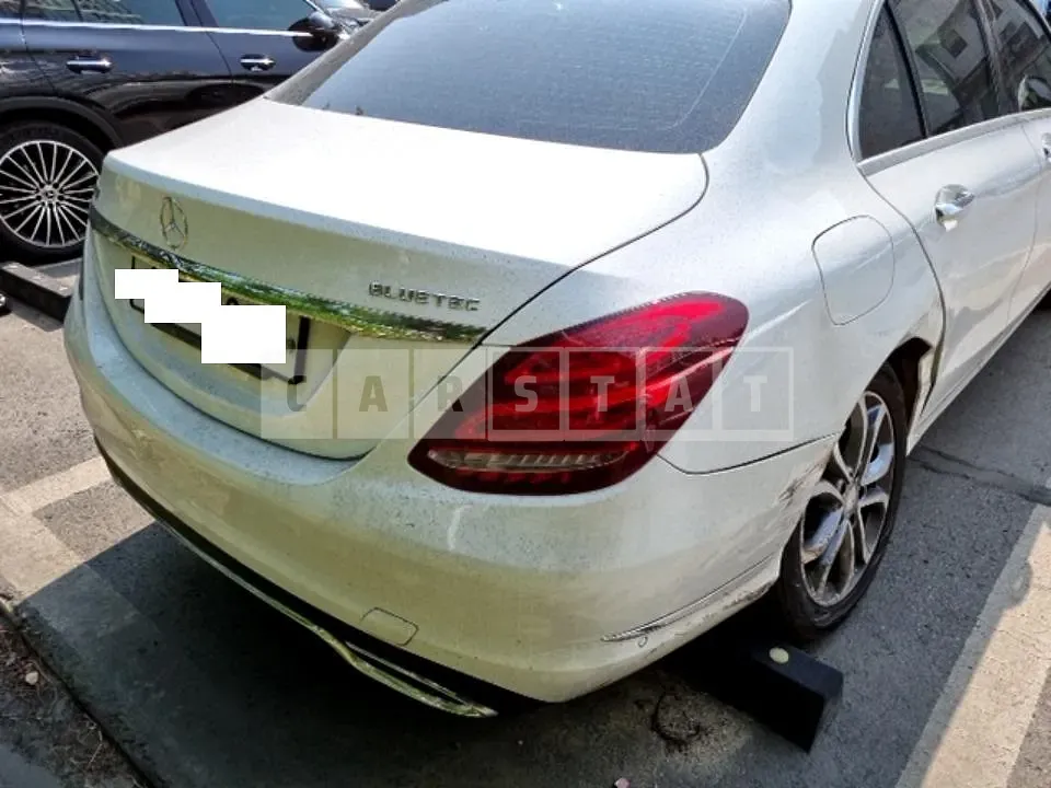 Photo 2 of 29: 2015 Mercedes-Benz C220 BlueTec — Korean insurance auction