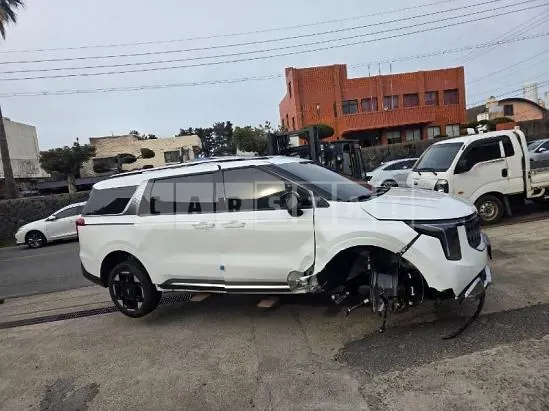 Photo 2 of 50: 2025 Kia Carnival Hybrid — Korean insurance auction