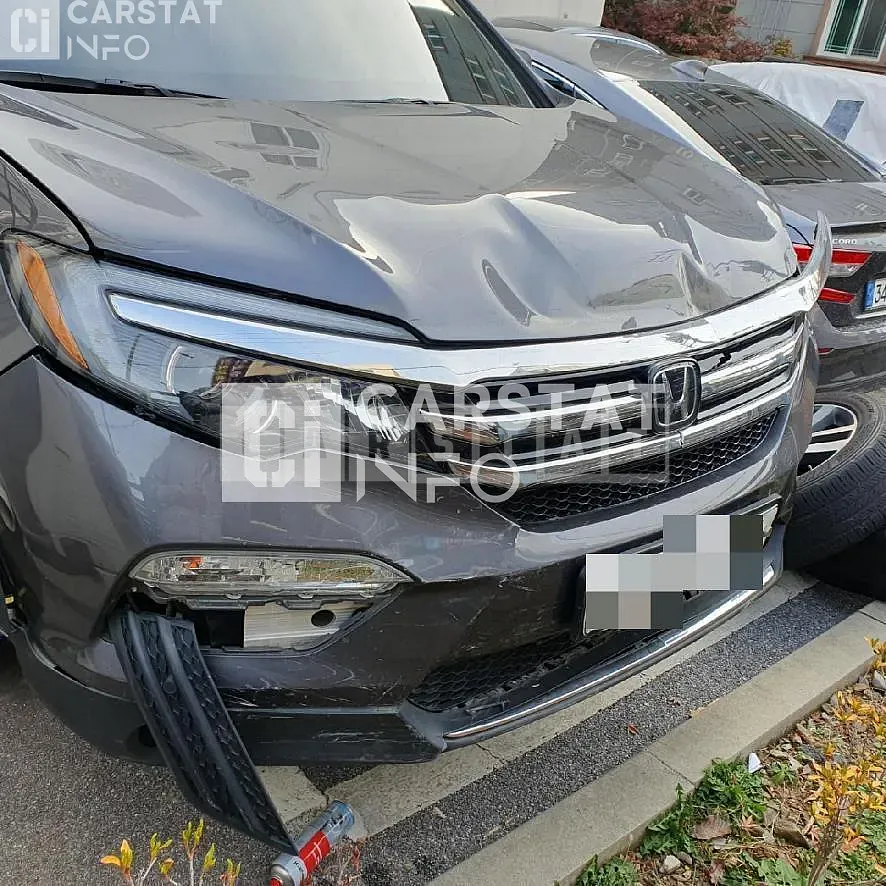Photo 2 of 13: 2018 Honda Pilot, VIN 5FNYF6850JB200051 — Korean insurance auction