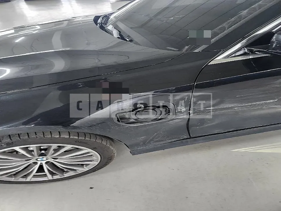 Photo 2 of 21: 2021 BMW 330e, VIN WBA5P710XMFL01626 — Korean insurance auction