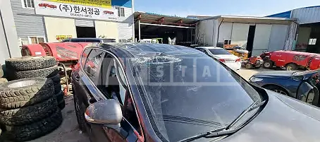 Photo 2 of 19: 2019 Hyundai Santa Fe, VIN KMHS281BBKU148292 — Korean insurance auction