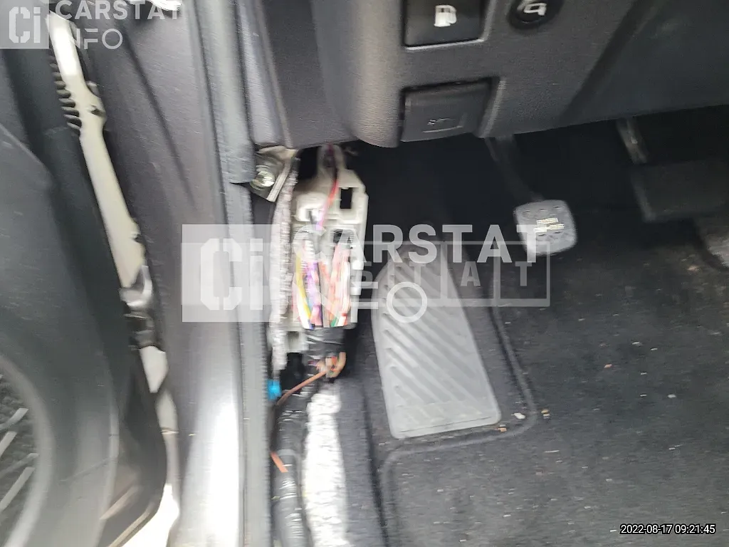 Photo 2 of 19: 2017 Toyota Prius, VIN JTDKBRFU7H3572632 — Korean insurance auction