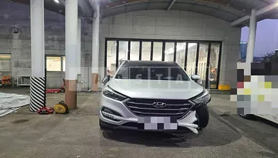 Photo 1 of 64: 2016 Hyundai Tucson TL 2.0 4WD — Korean insurance auction