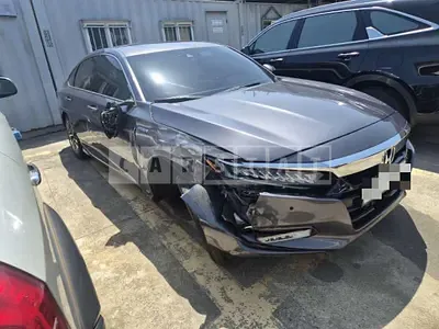 Photo 1 of 18: 2019 Honda Accord Hybrid — Korean insurance auction