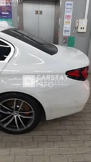 Photo 2 of 24: 2022 BMW Calm 520i — Korean insurance auction