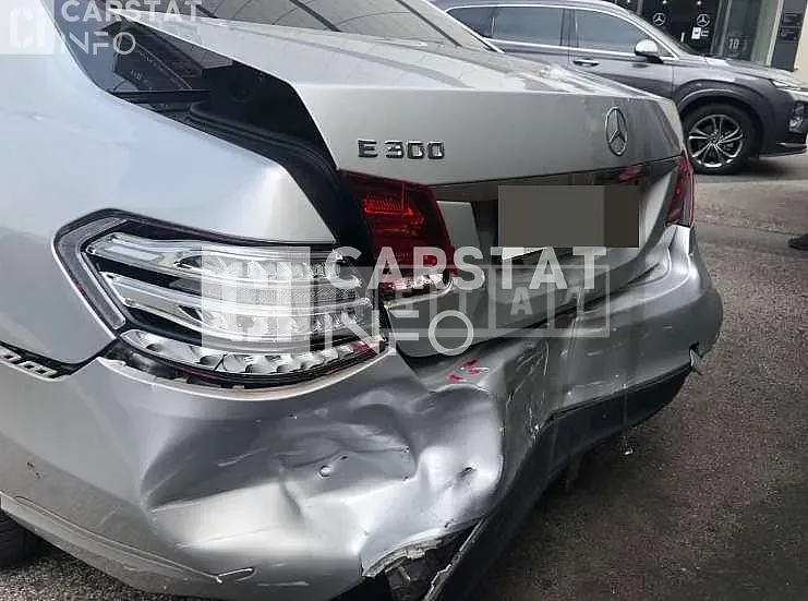 Photo 2 of 33: 2015 Mercedes-Benz E300, VIN WDDHF5FB1GB187177 — Korean insurance auction