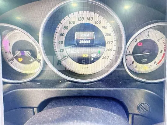 Photo 2 of 14: 2015 Mercedes-Benz E250 BlueTec 4Matic — Korean insurance auction