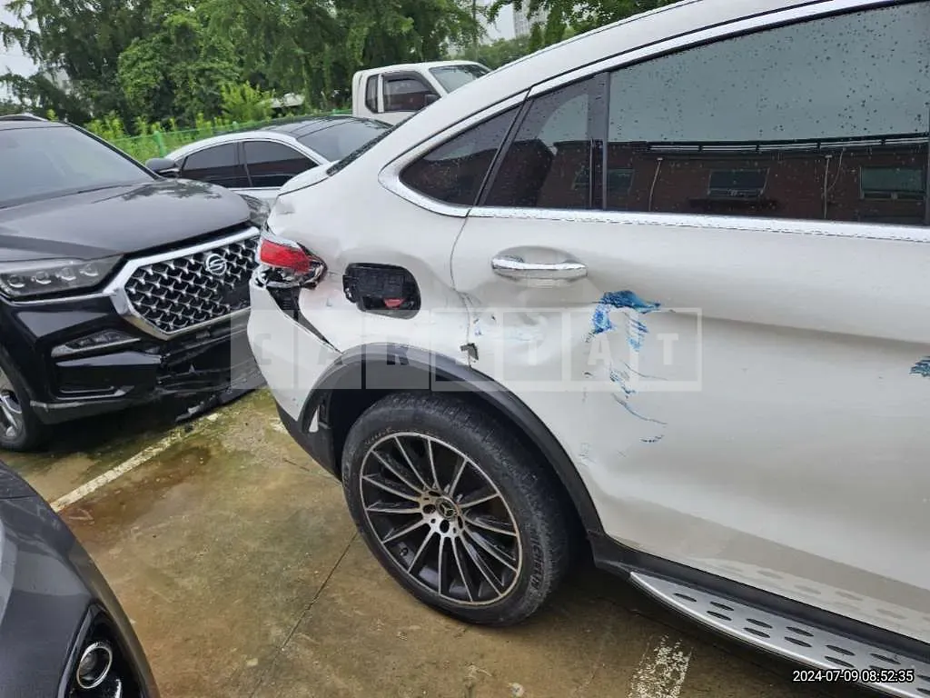 Photo 2 of 21: 2018 Mercedes-Benz GLC220d 4Matic Coupe — Korean insurance auction