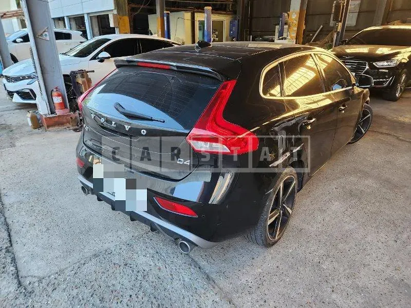 Photo 2 of 20: 2016 Volvo V40D4 — Korean insurance auction