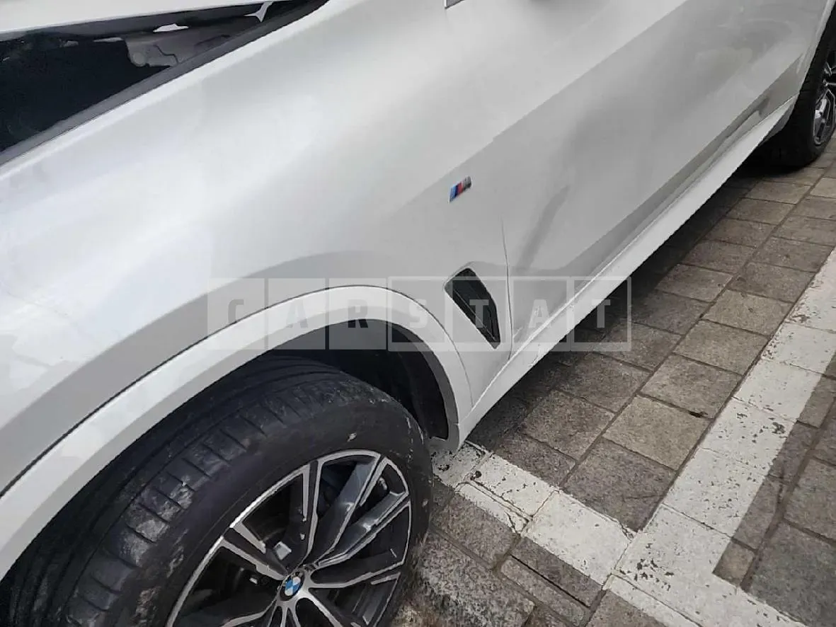 Photo 2 of 20: 2020 BMW X5 xDrive30d, VIN WBAJU8100M9E88146 — Korean insurance auction
