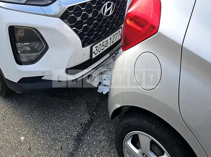 Photo 2 of 27: 2020 Hyundai Santa Fe, VIN KMHS281BBLU252014 — Korean insurance auction