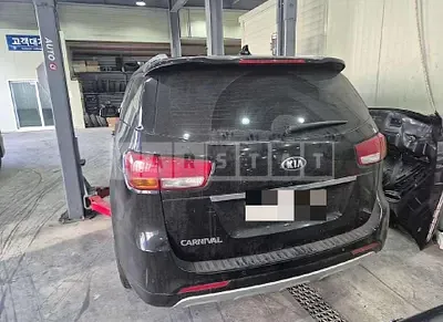 Photo 1 of 21: 2018 Kia Carnivals — Korean insurance auction