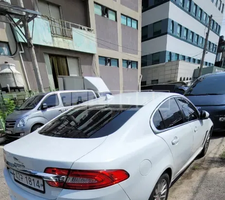 Photo 2 of 7: 2015 Jaguar XF 2.2d — Korean insurance auction