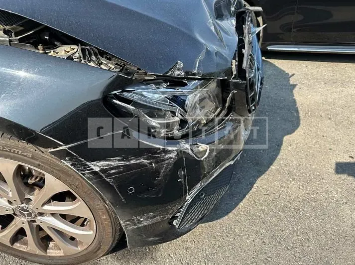 Photo 2 of 16: 2019 Mercedes-Benz E300 4Matic — Korean insurance auction