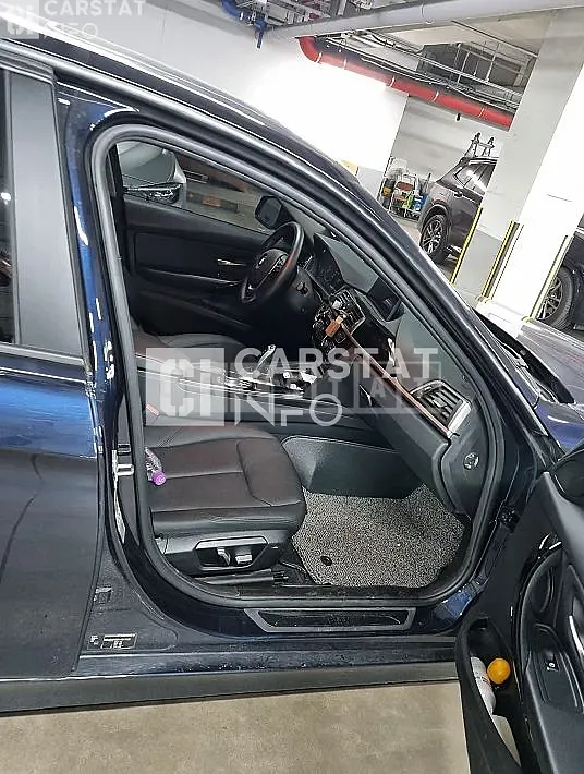Photo 2 of 19: 2017 BMW 320d, VIN WBA8C5103HA071430 — Korean insurance auction