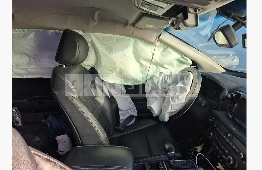 Photo 2 of 21: 2015 Kia Sportage — Korean insurance auction