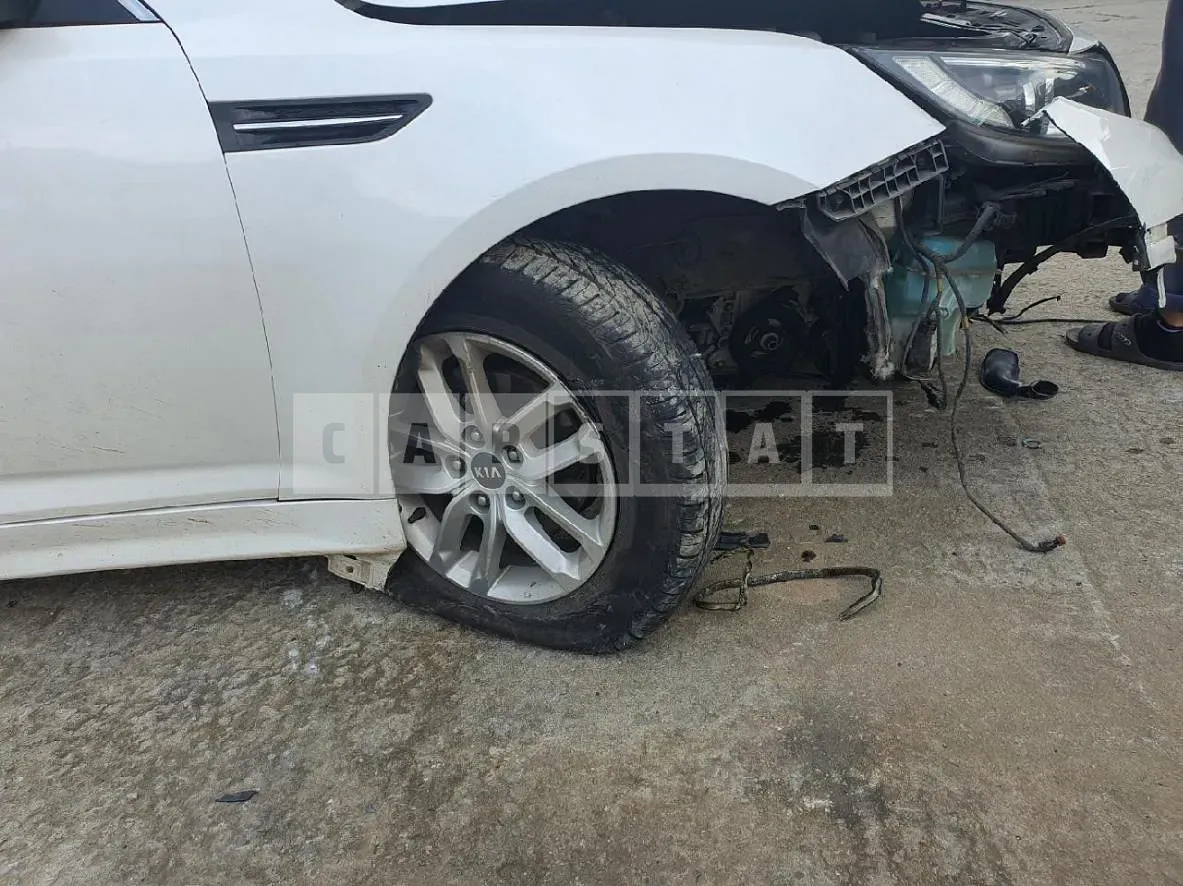 Photo 2 of 15: 2014 Kia K5 — Korean insurance auction