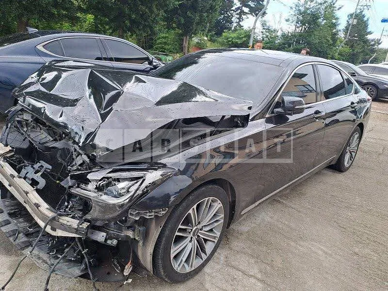 Photo 2 of 24: 2017 Hyundai Genesis /G80, VIN KMHGL41DDJU250322 — Korean insurance auction