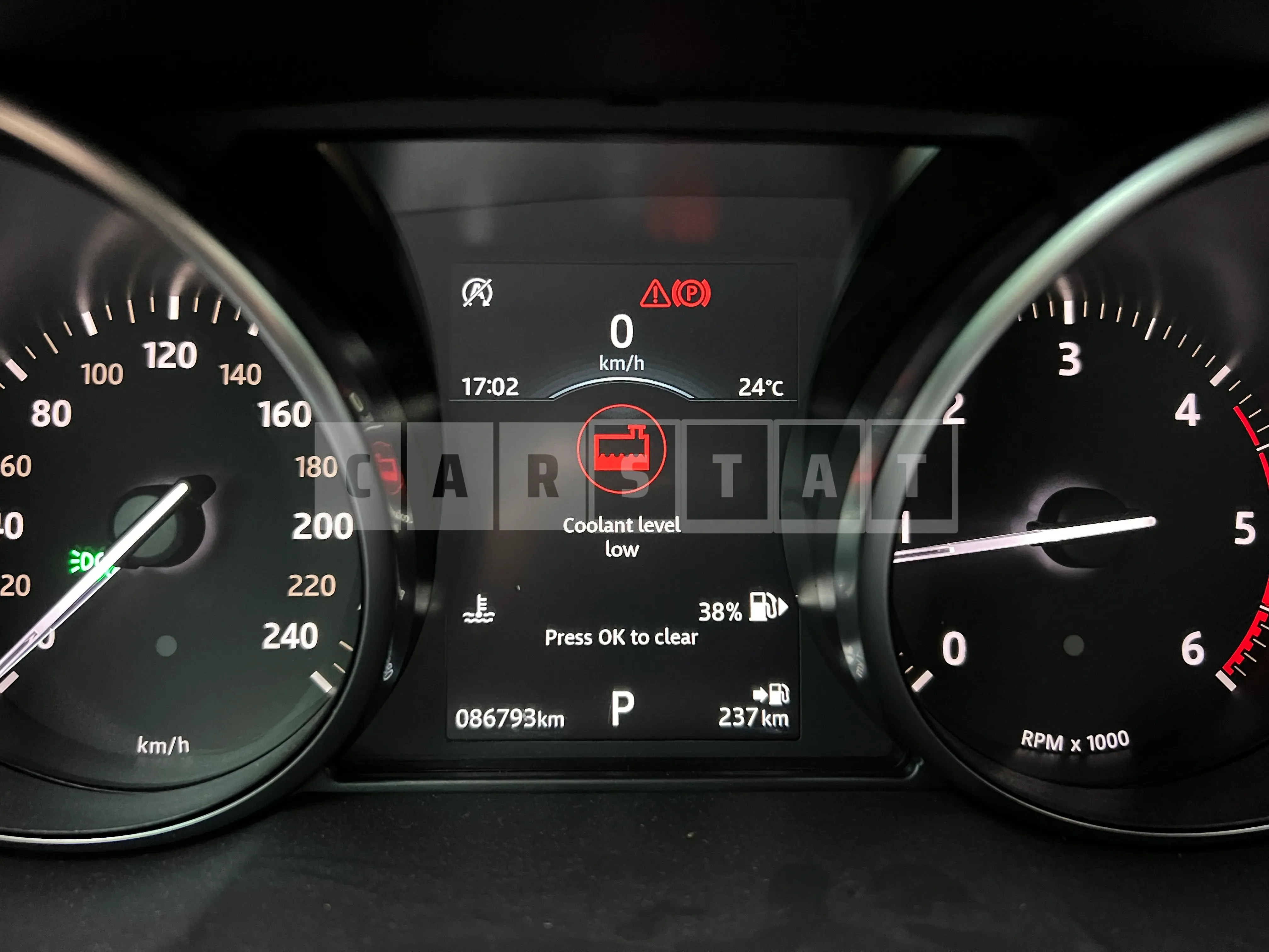 Photo 2 of 12: 2019 Land Rover Rov Rok Bok TD4, VIN SALVA2BN8KH336600 — Korean insurance auction